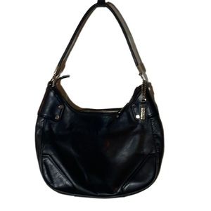 COLE HAAN - Leather Black Zipper Shoulder Bag